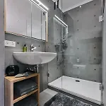 G17 * אינסברוק