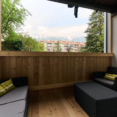 Apartament G17 *